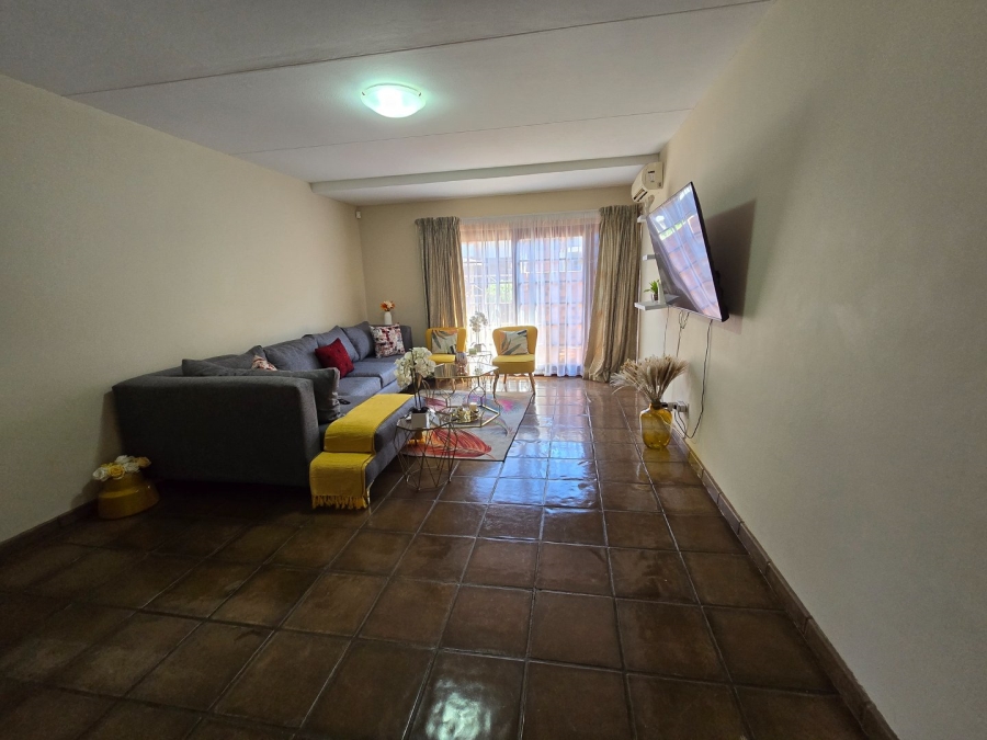 2 Bedroom Property for Sale in Langenhovenpark Free State